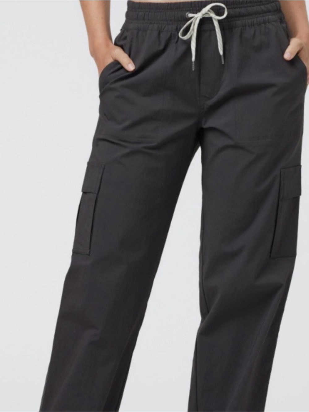 NWT women’s Vuori Vintage dark grey Birch Cargo Pant size large - Picture 3 of 6